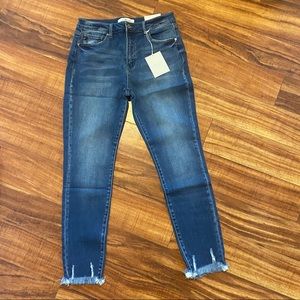 NWOT KanCan Estilo jean
